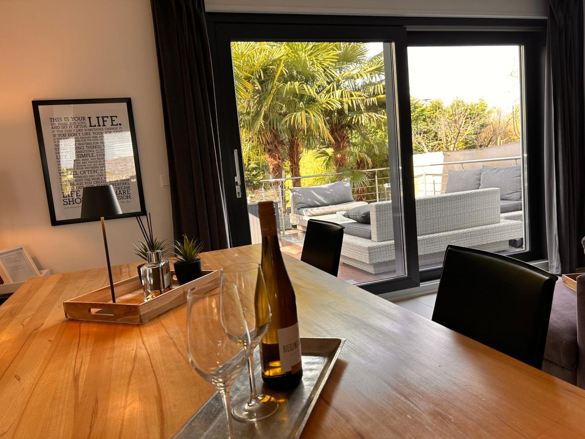 Dom wakacyjny Sonnendeck Exklusives Haus In - Wellness Oase Whirlpool & Grill Meerbusch